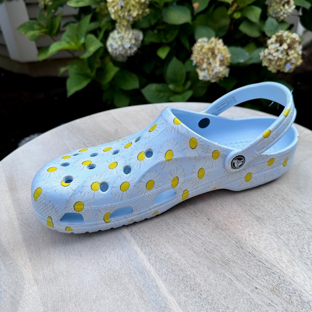 Crocs Baya Seasonal Printed Clog Mens 13 Blue Daisy Floral NEW 206230-4KV